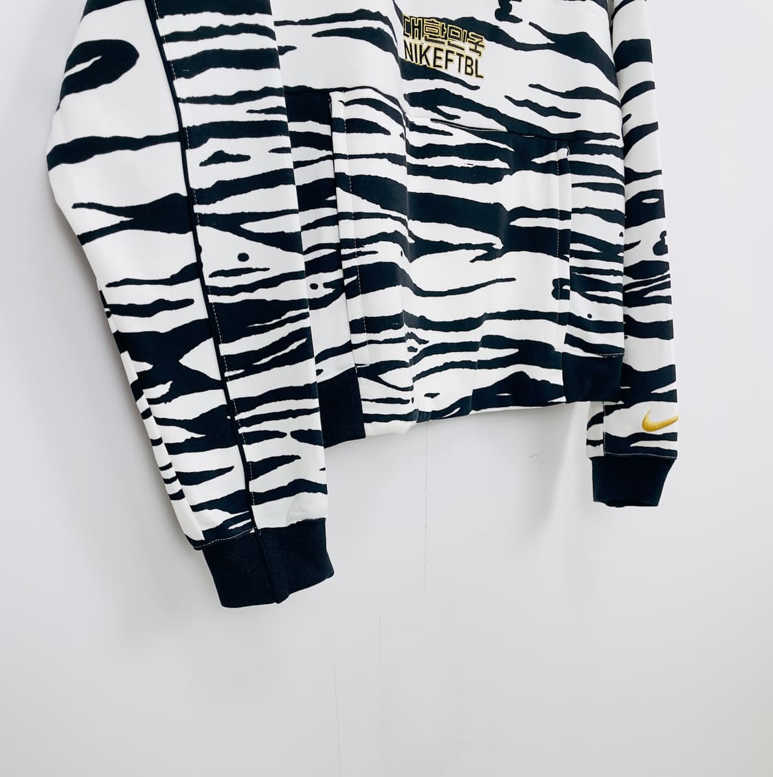 Nike 한국대표팀 지브라 패턴 DRI-FIT 하프집업 상품이미지3