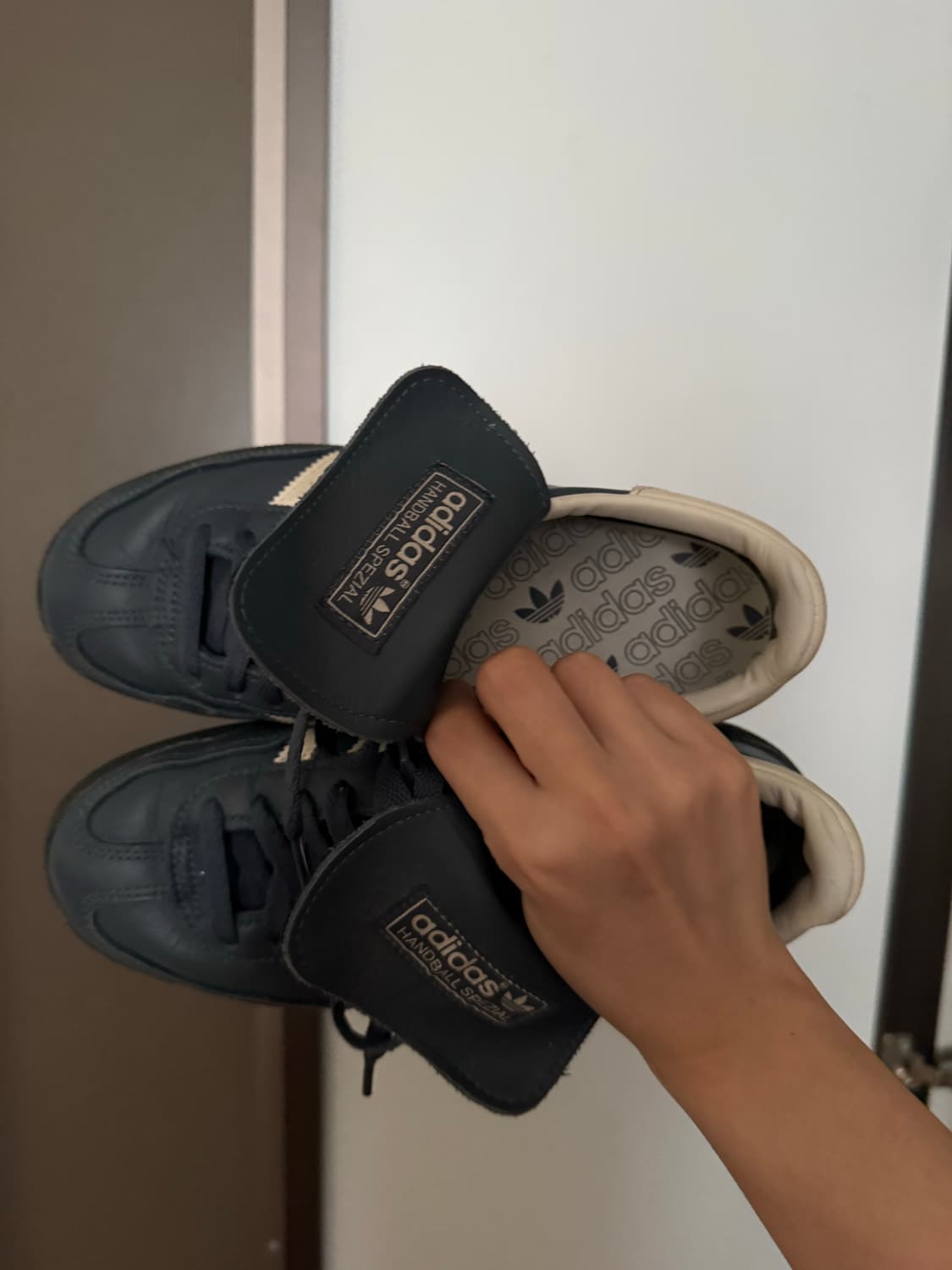 아디다스 핸드볼 스페지알 프리러브드 잉크 오프 화이트 상품이미지3