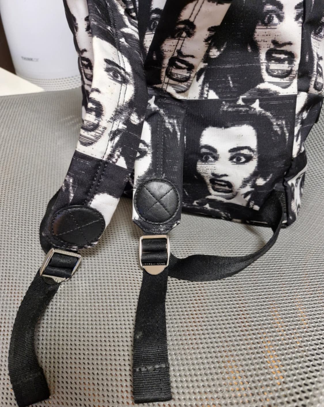 마크 제이콥스(Marc Jacobs) 마리아 칼라스 프린티드 바이커 백팩 상품이미지3