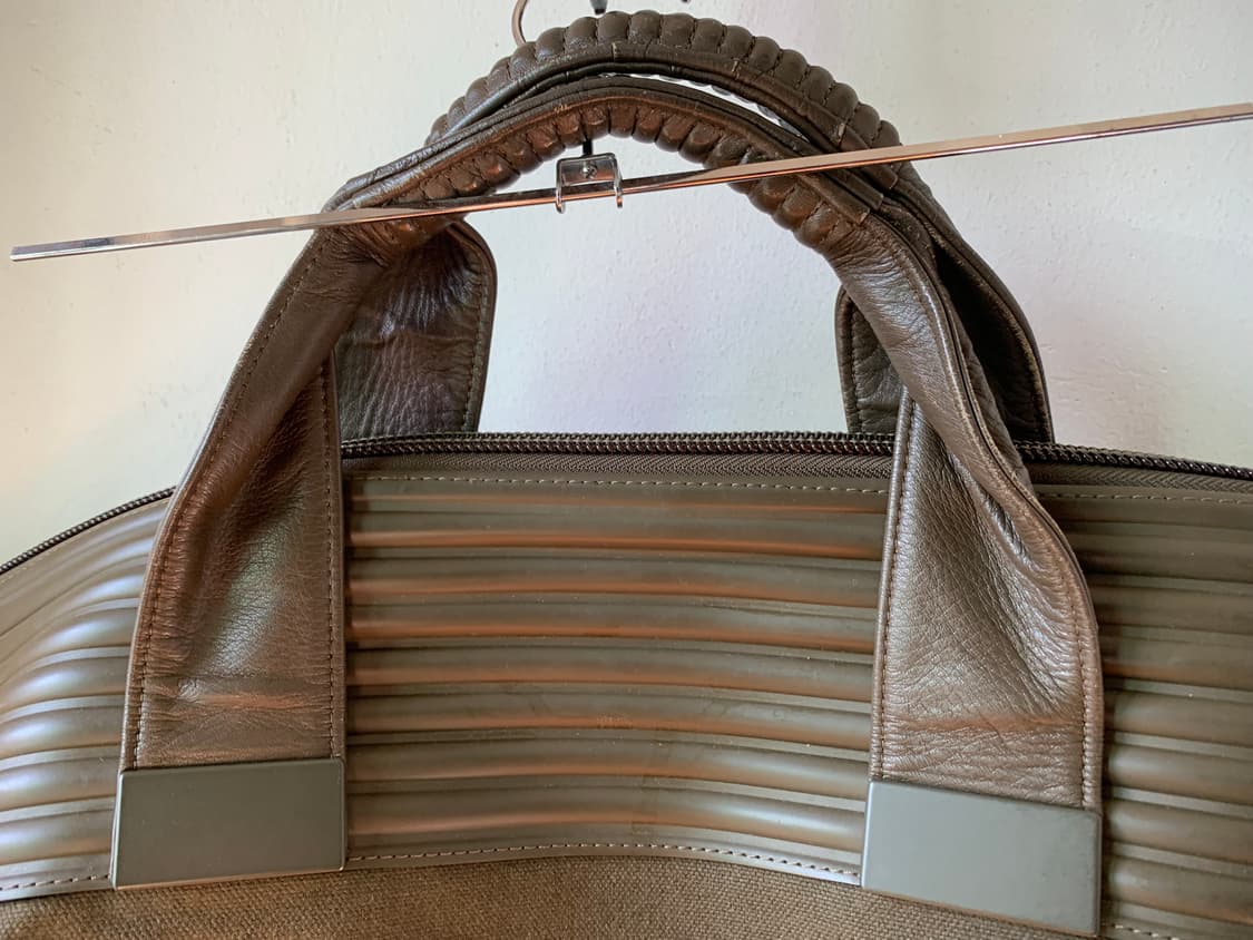 issey miyake 릿지 토트백 카키 상품이미지5