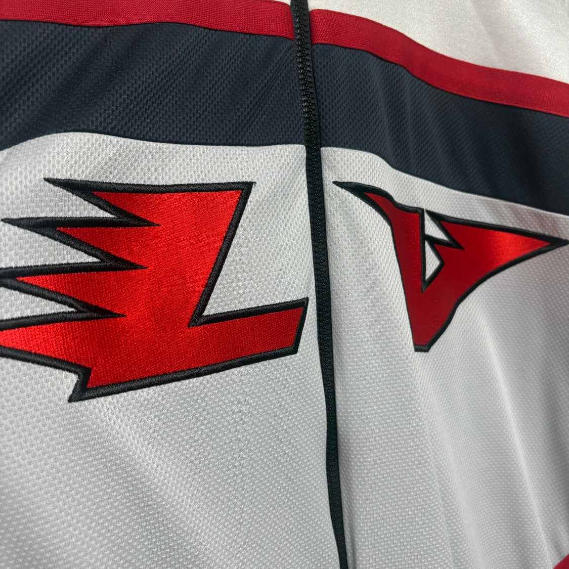 [XL/유일매물/새상품급] 루이비통 엠빌리쉬 매쉬 자켓 상품이미지4