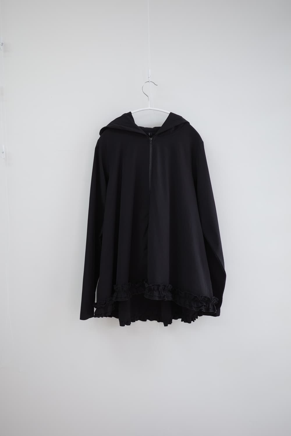 Frill black windbreaker 상품이미지2