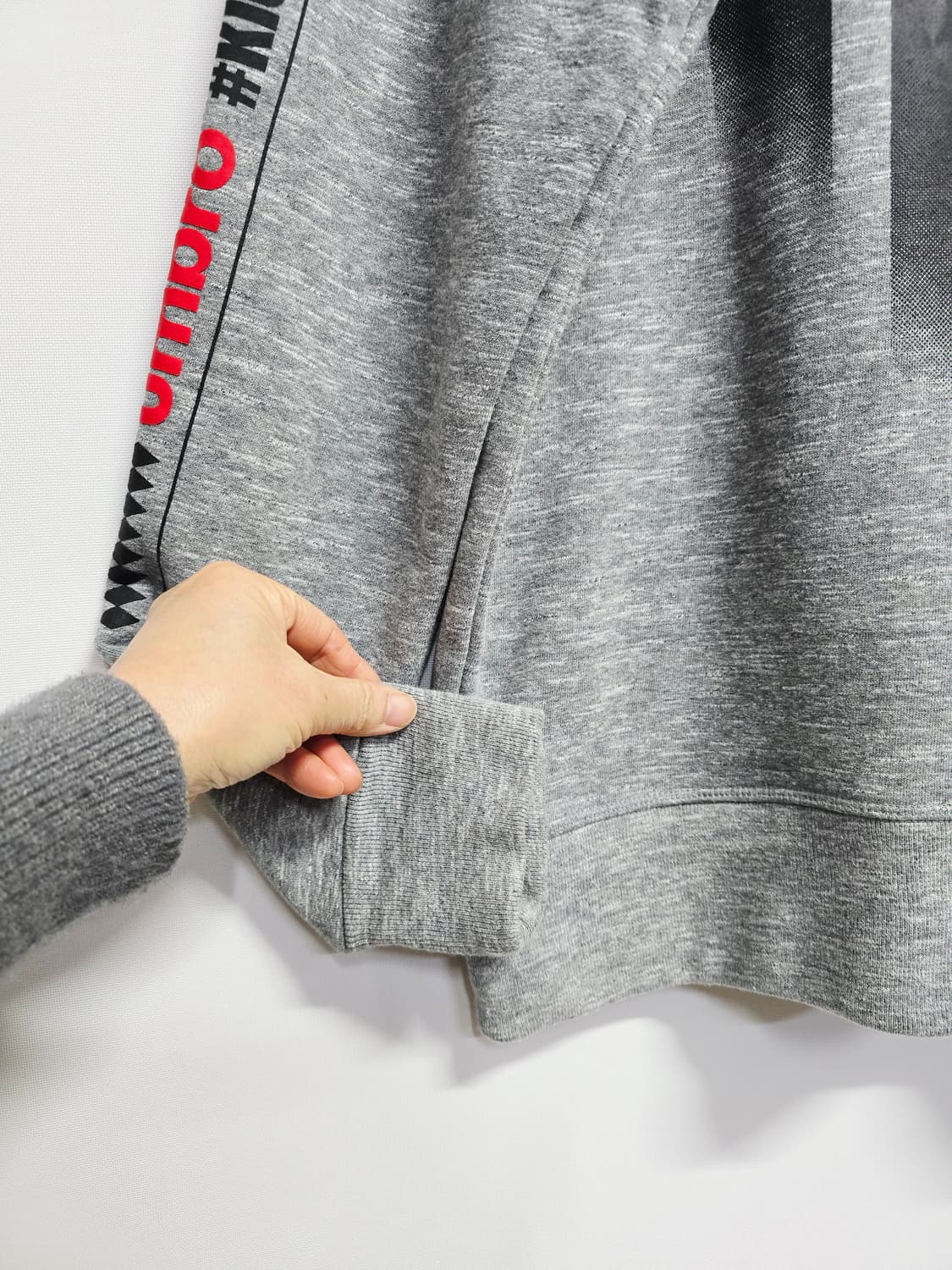 엄브로 그레이 기모 맨투맨 티셔츠 상품이미지3