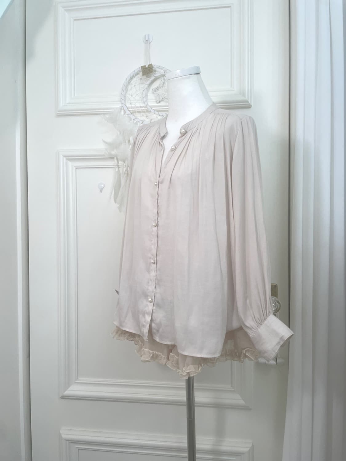 beigegray shirring pearl button feminine 상품이미지2