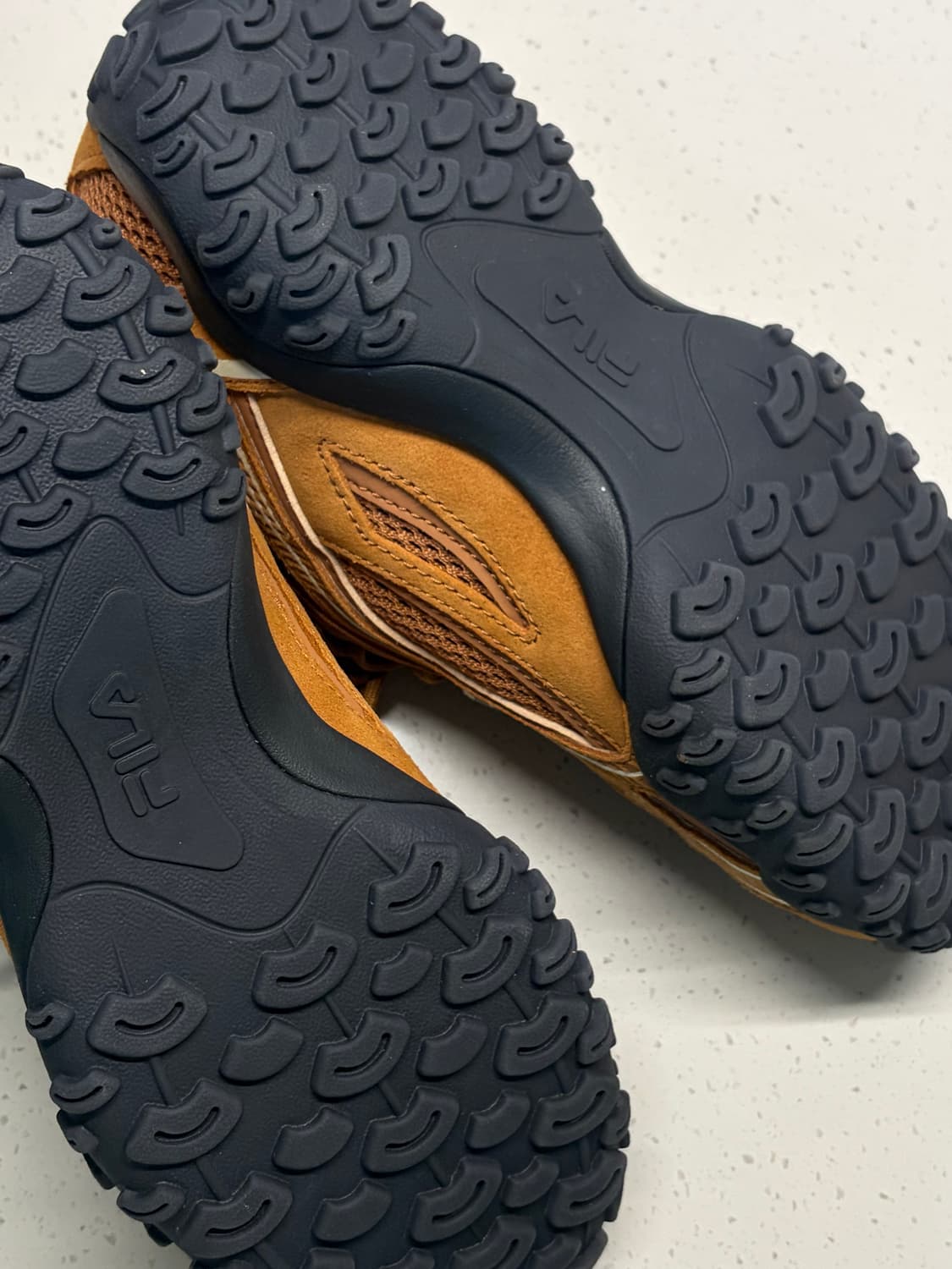 휠라 에샤페 스니커즈 카멜 [245] 상품이미지5