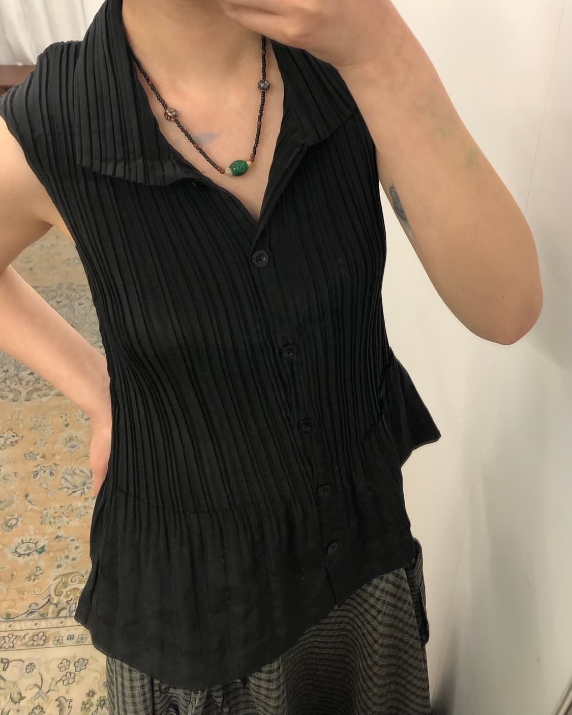 블랙 플리츠 나시 상품이미지4