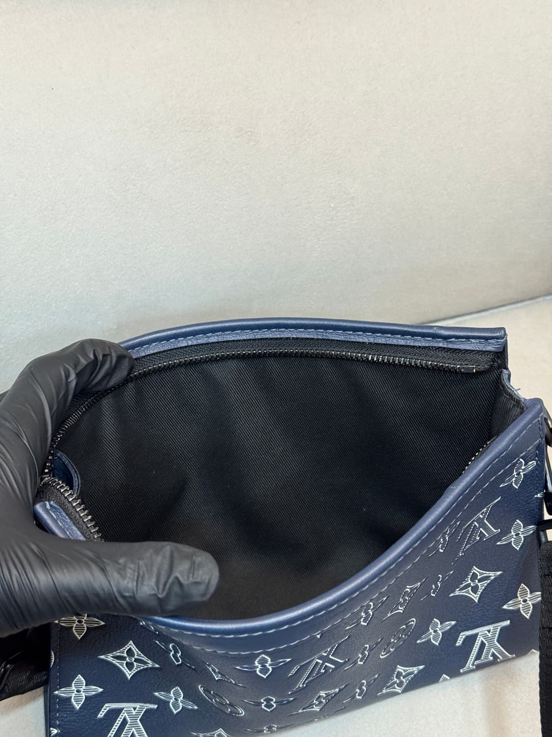 루이비통 모노그램 가스통 섀도우 웨어러블 크로스백  상품이미지5