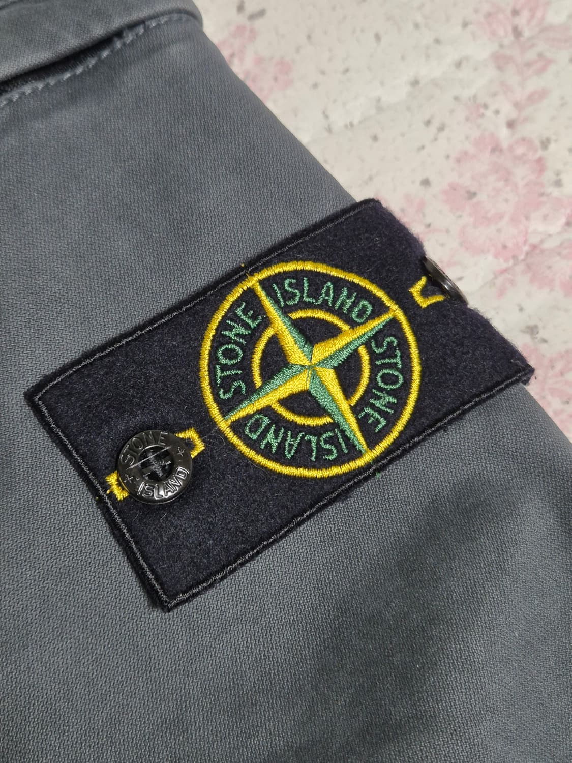 새상품급 스톤아일랜드 카고바지 32-33 L 상품이미지3