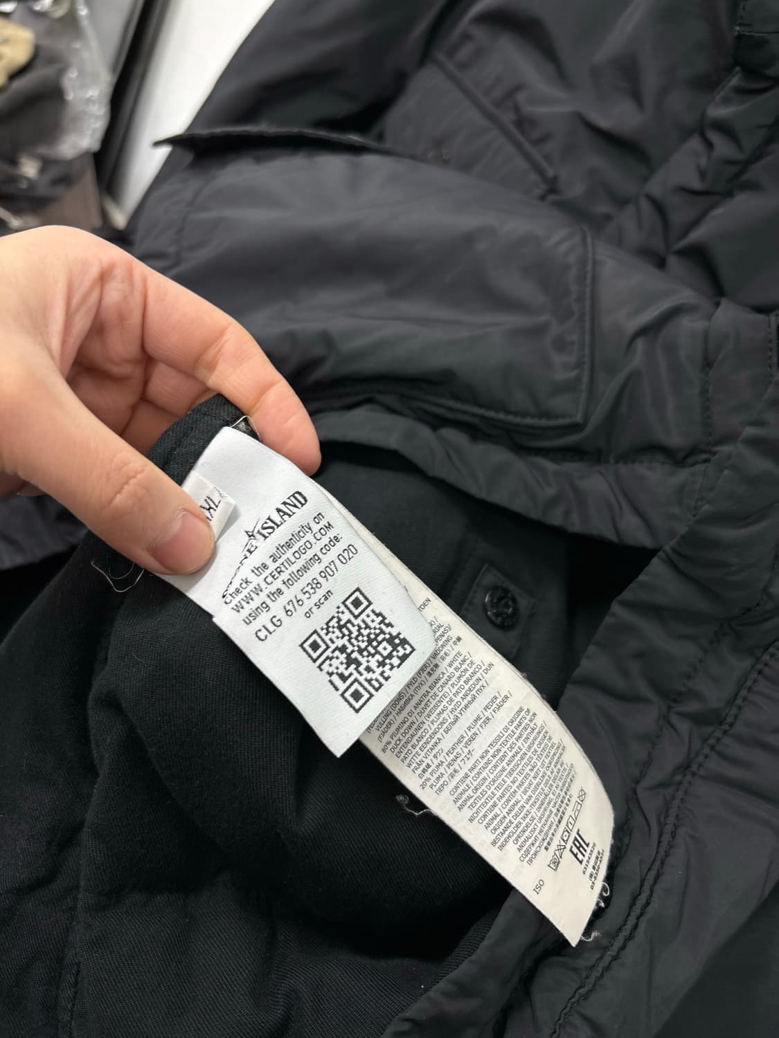 큐알인증) 스톤아일랜드 마이크로랩스 와펜 다운자켓 상품이미지9