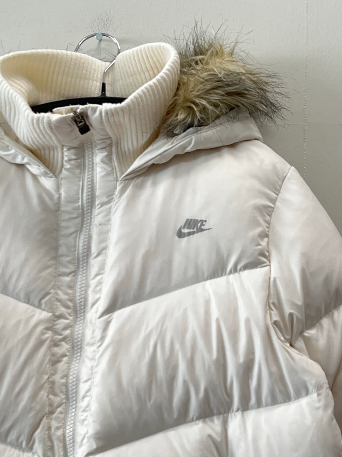 나이키 다운 패딩 점퍼 컬쳐 다운 자켓 화이트  상품이미지3