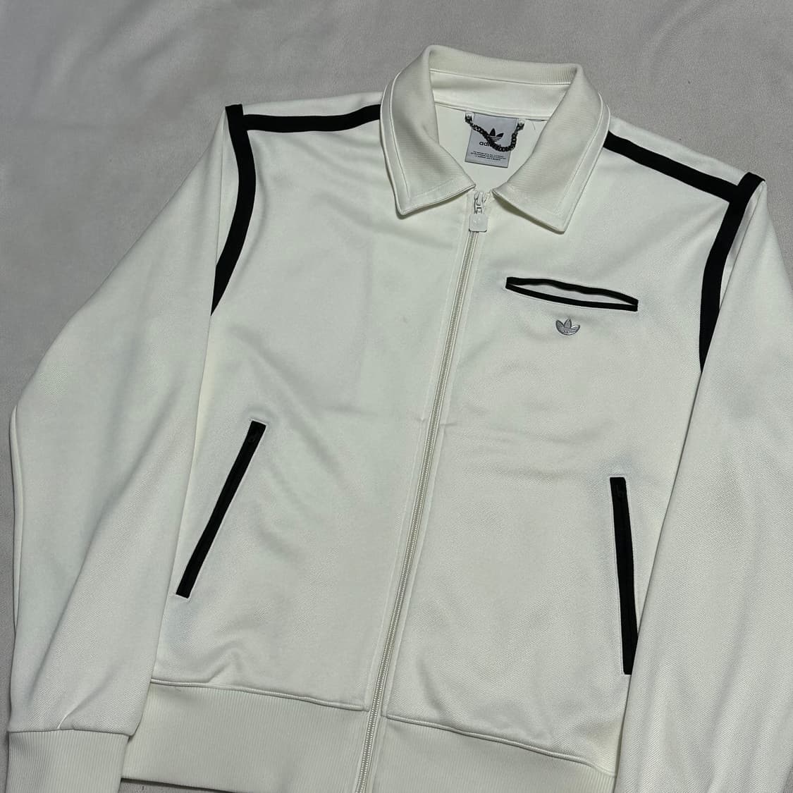 XL 아디다스 프리미엄 Q3 프린트 트랙탑 상품이미지1