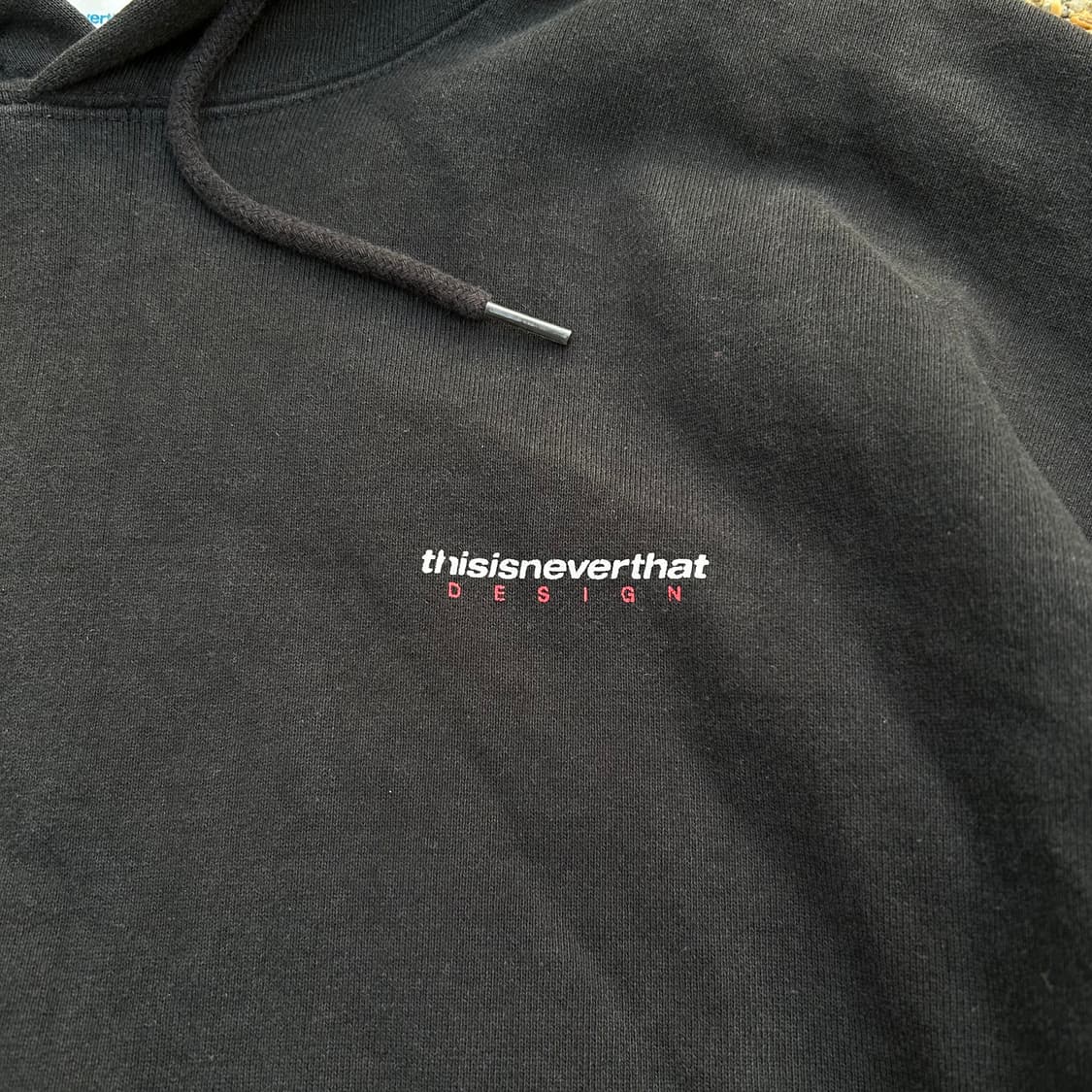 디스이스네버뎃 블랙 로고 후드티 상품이미지6