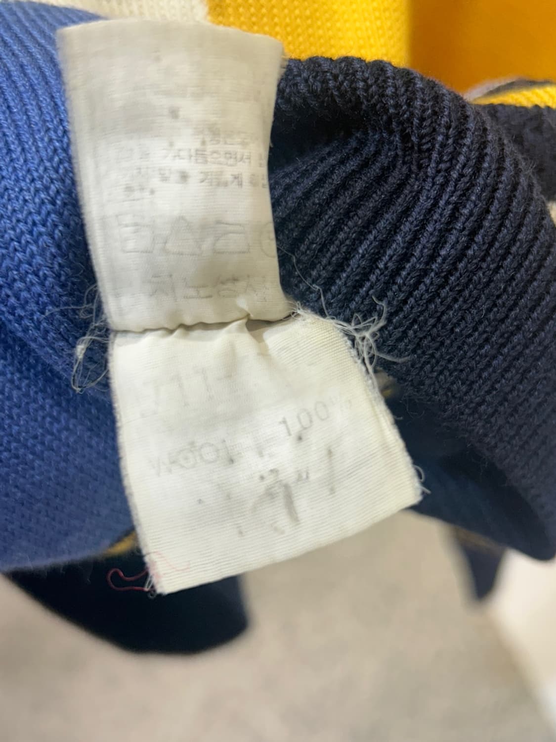 미쏘니 멀티컬러 패턴 니트 상품이미지4