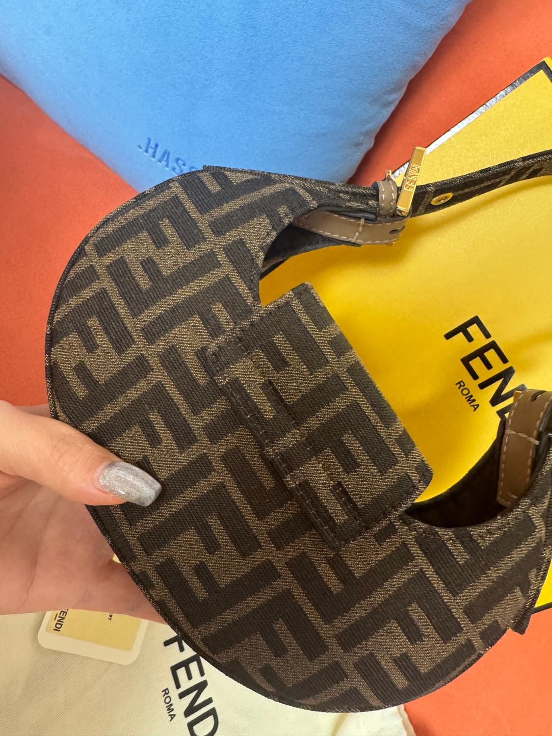 펜디 쿠키백 풀박스 상품이미지5