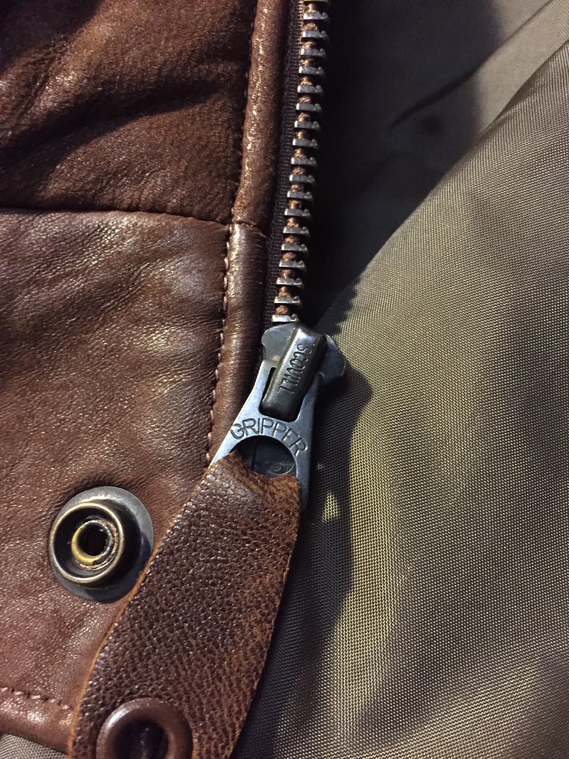 90‘s 골든베어 고트스킨 a-2 레더자켓 상품이미지10