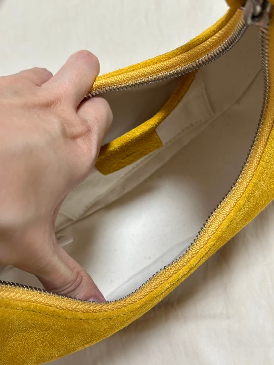 오소이 토니 미니 스웨이드 머드타드 색상 상품이미지5