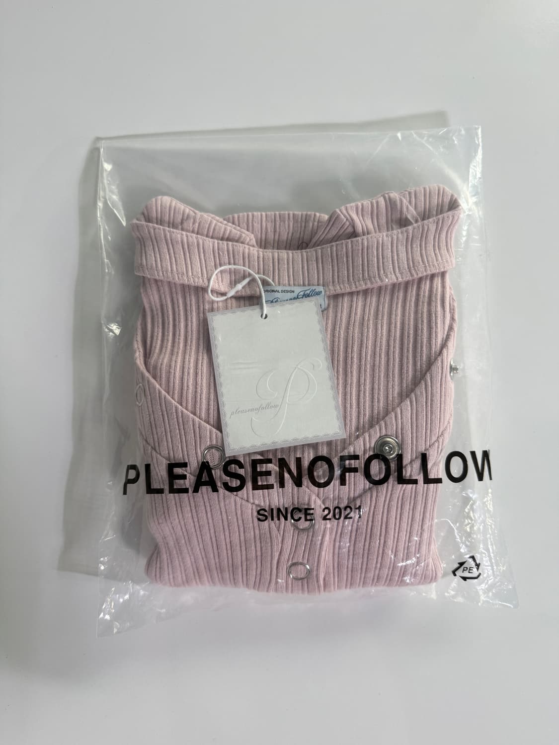 플리즈노팔로우 버니탑 플노팔 - 하투하 이안 착용 상품이미지3