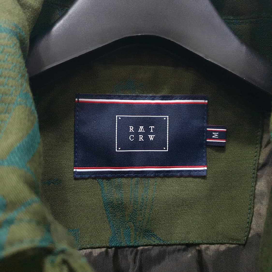 (JJ29164)로맨틱크라운 남성 로고 자가드 블루종 자켓 M

 상품이미지5