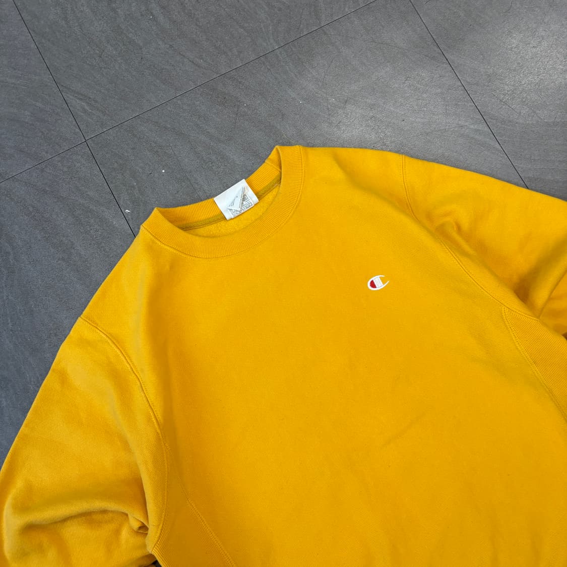 챔피온 정품 리버스위브 옐로우 스웻 셔츠 상품이미지2