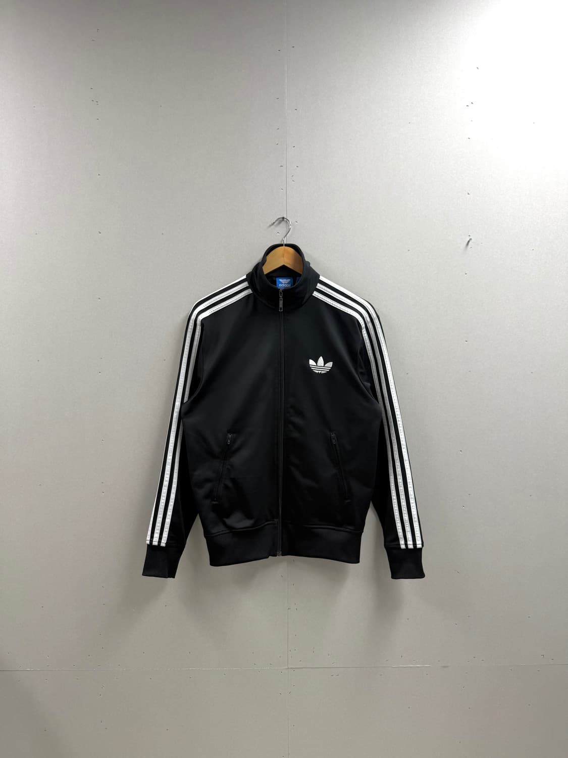 공용 90 / 아디다스 파이어버드 져지 트랙탑 블랙 상품이미지1