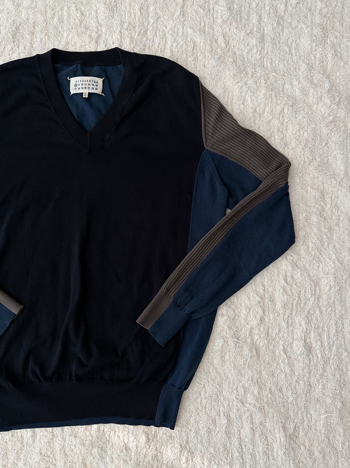 마틴 마르지엘라 브이넥 니트 상품이미지4