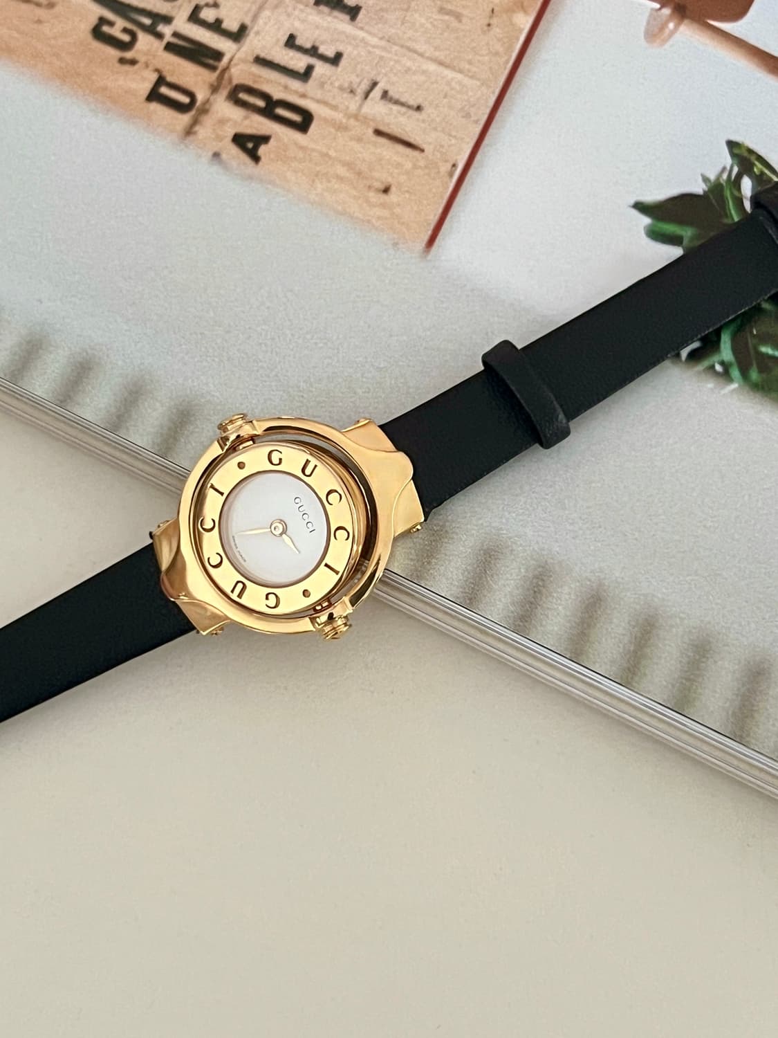 GUCCI 옐로우 골드 턴 케이스 구찌 시계 상품이미지3