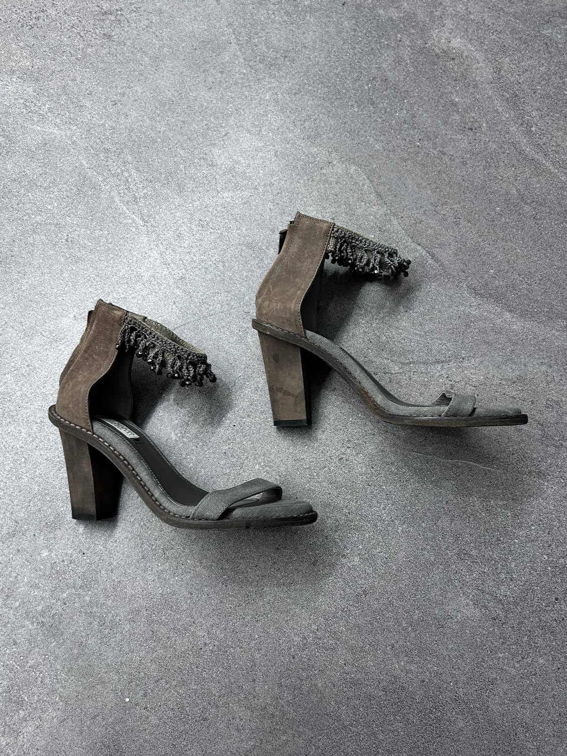 브루넬로 쿠치넬리 비즈 스트랩 샌들 힐 상품이미지3