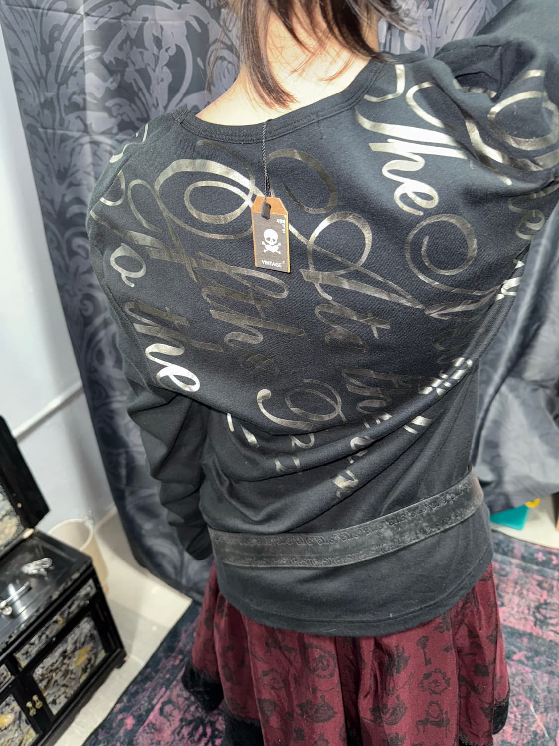 펑키 골드 레터 슬림 v넥 상품이미지4