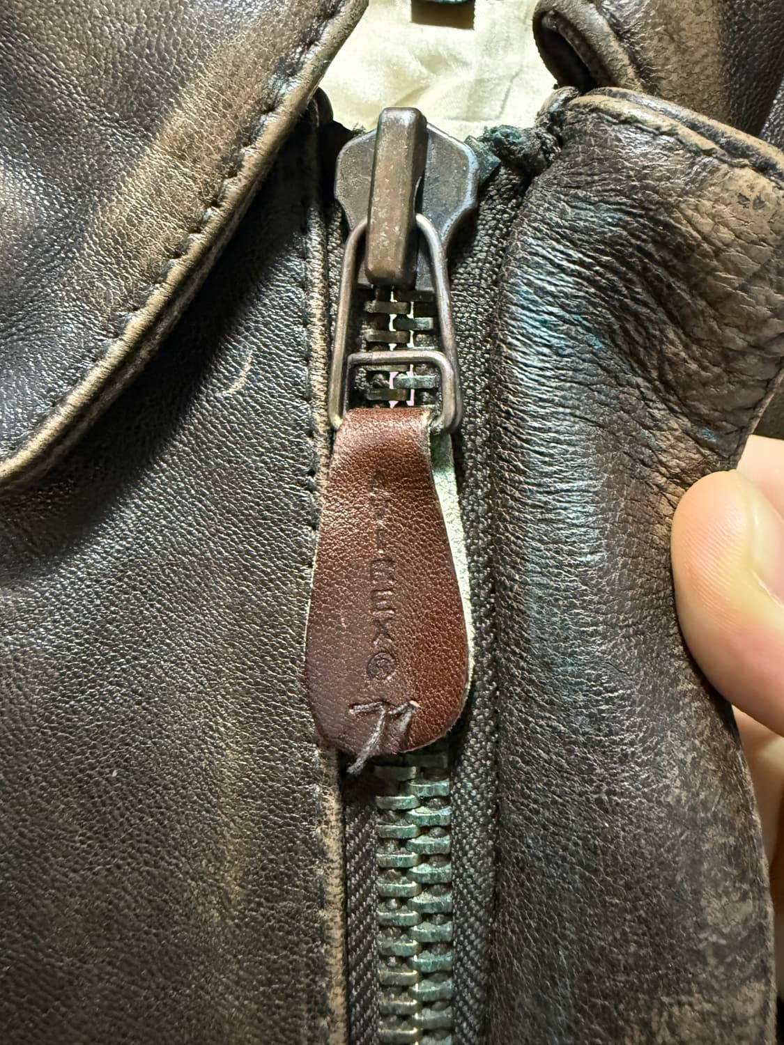 아비렉스Avirex 미공군 A2 레더 재킷 상품이미지7