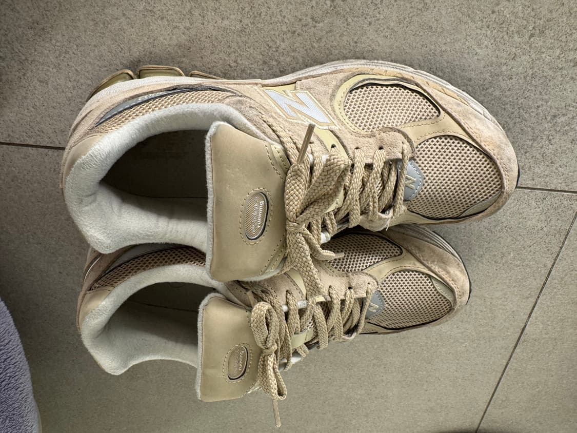 뉴발란스 2002R2 베이지색 운동화 280mm  상품이미지3