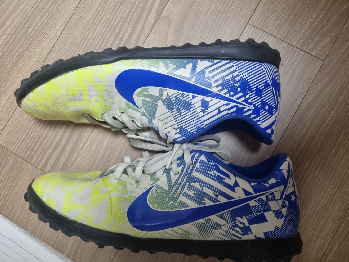 나이키 머큐리얼 베이퍼13 풋살화 상품이미지4