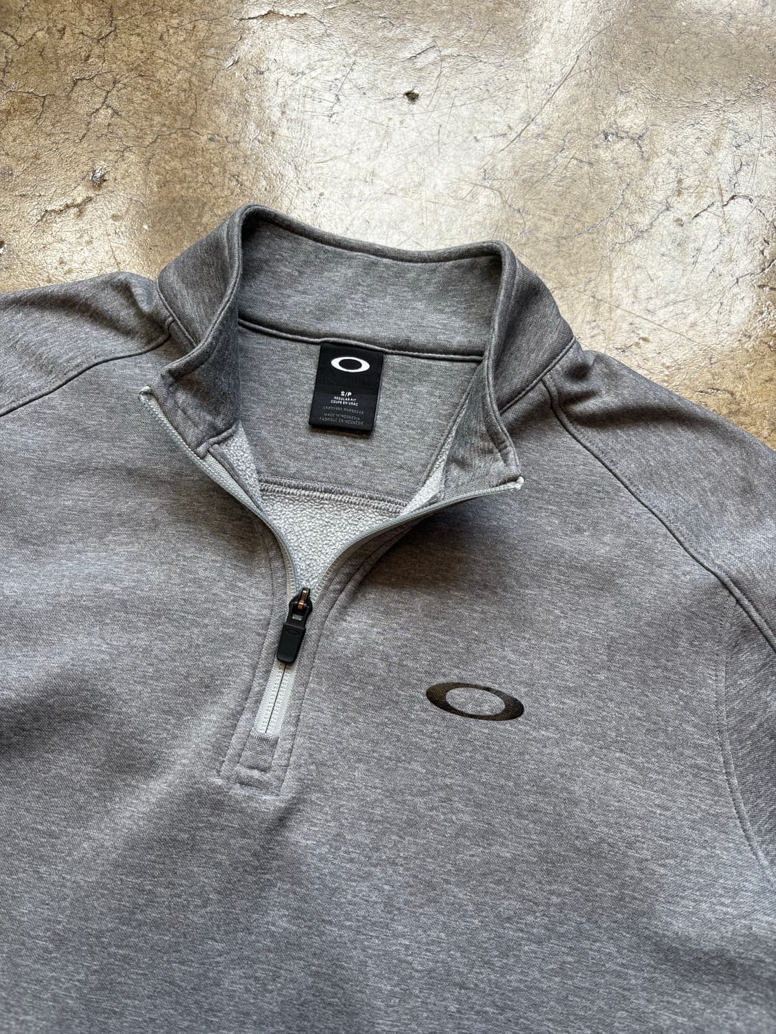 오클리 그레이 하프 집업 상품이미지3