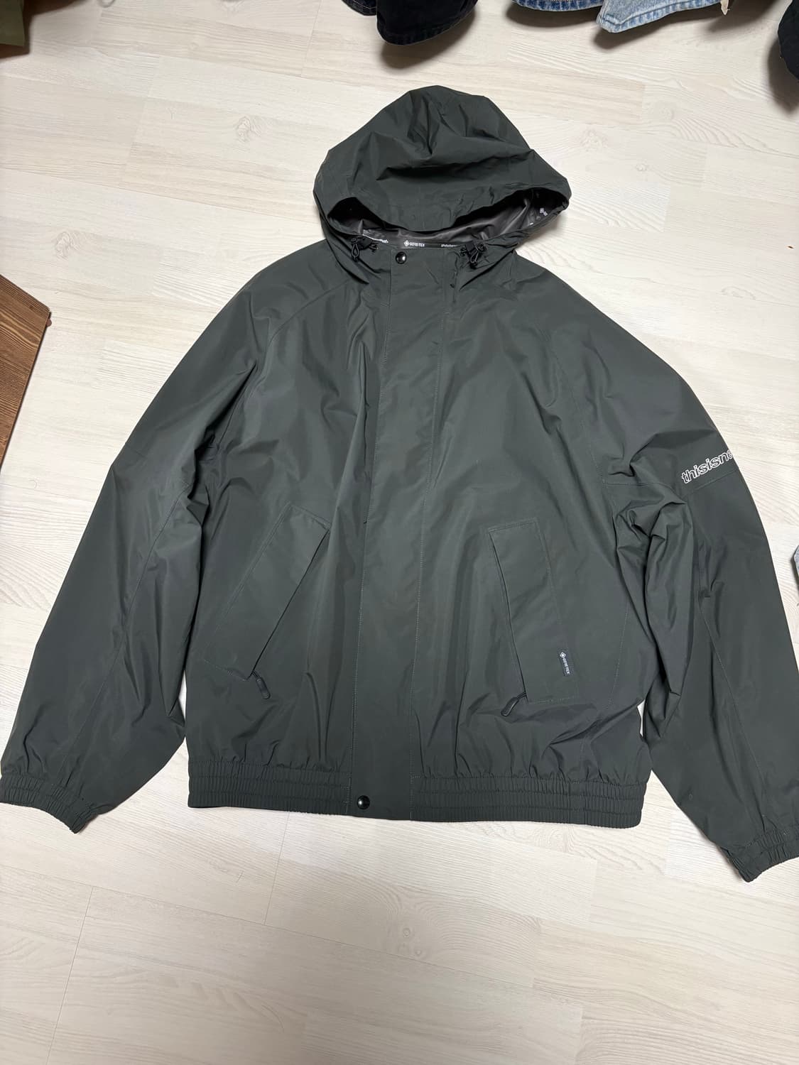 디스이즈네버댓 / 고어텍스 자켓 / 블랙(약간 그레이) / XL size 상품이미지1