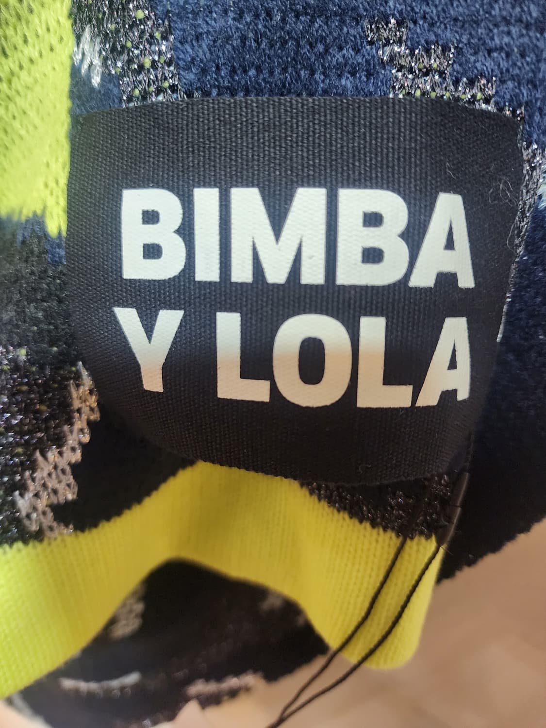 BIMBA Y LOLA 빔바이롤라 롱 머플러 상품이미지2