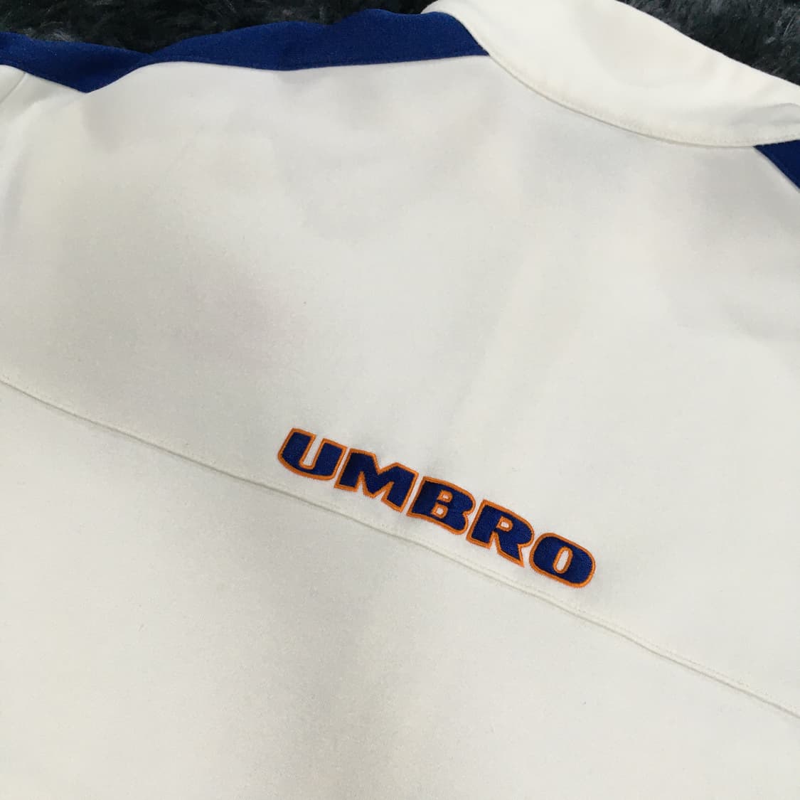 투티/A9 umbro 집업 스웻셔츠 자켓 바람막이 자수로고 상품이미지7