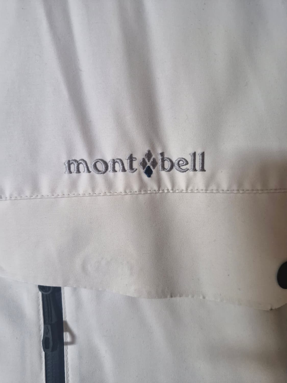 몽벨 화이트 구스다운 라쿤퍼 패딩 점퍼 105 상품이미지2