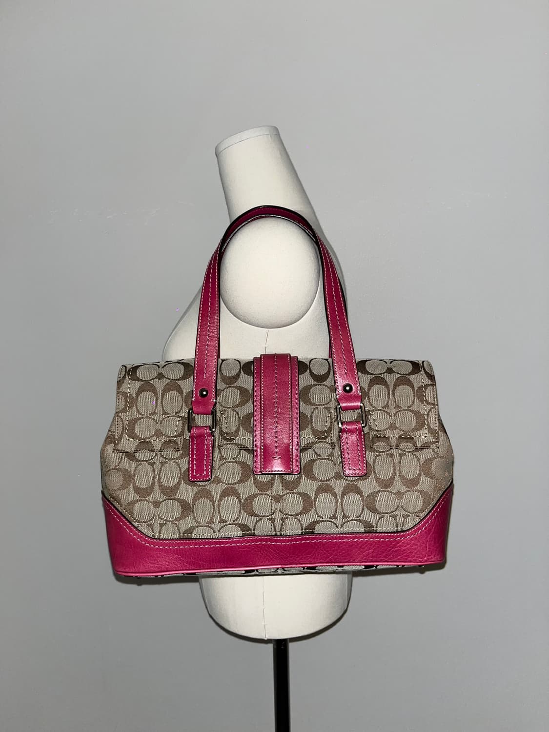 📦2000s Coach Hot Pink shoulder bag 상품이미지5