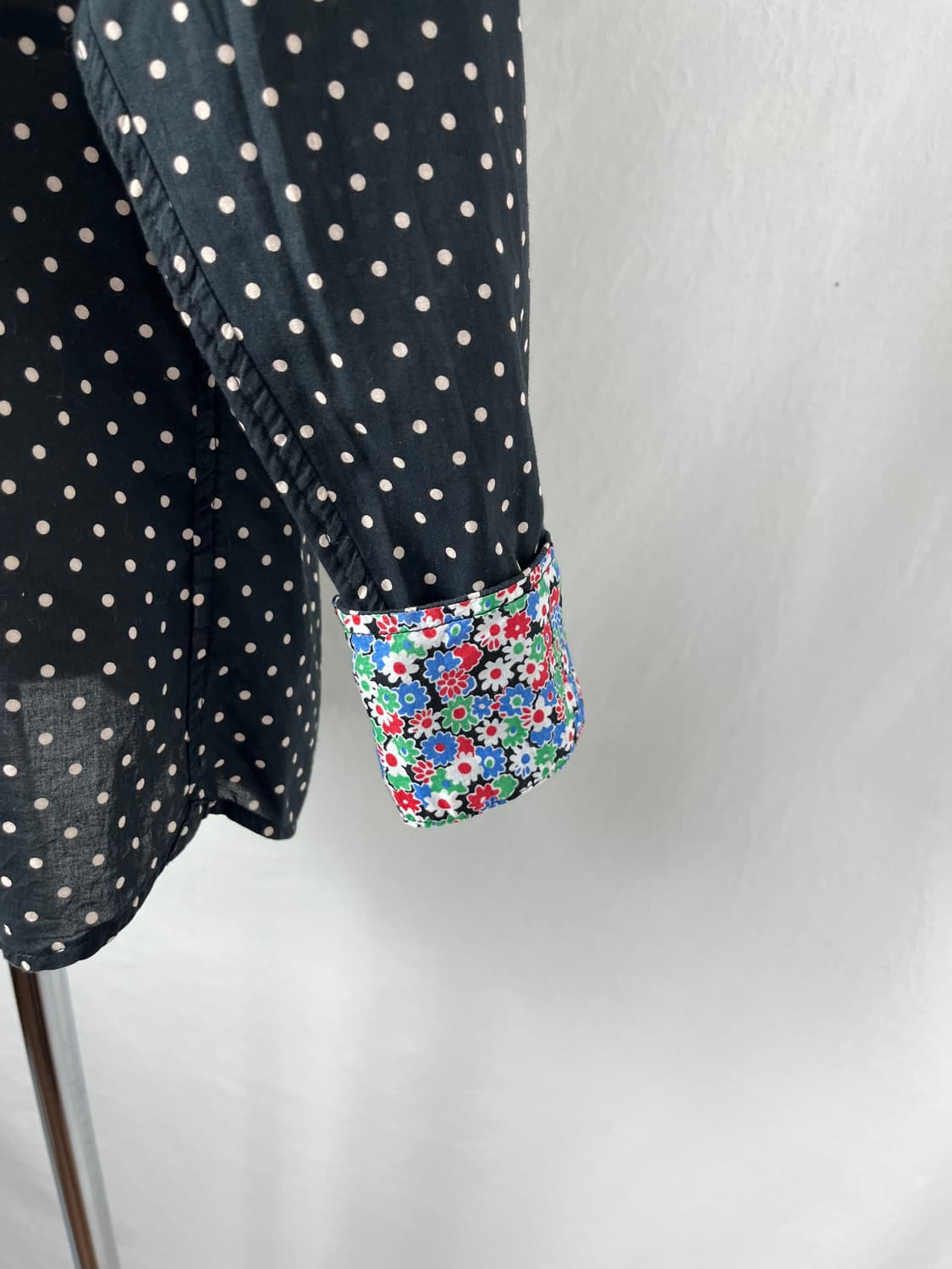 Uniqlo X INES LA FRESSANGE 도트패턴  셔츠  상품이미지3