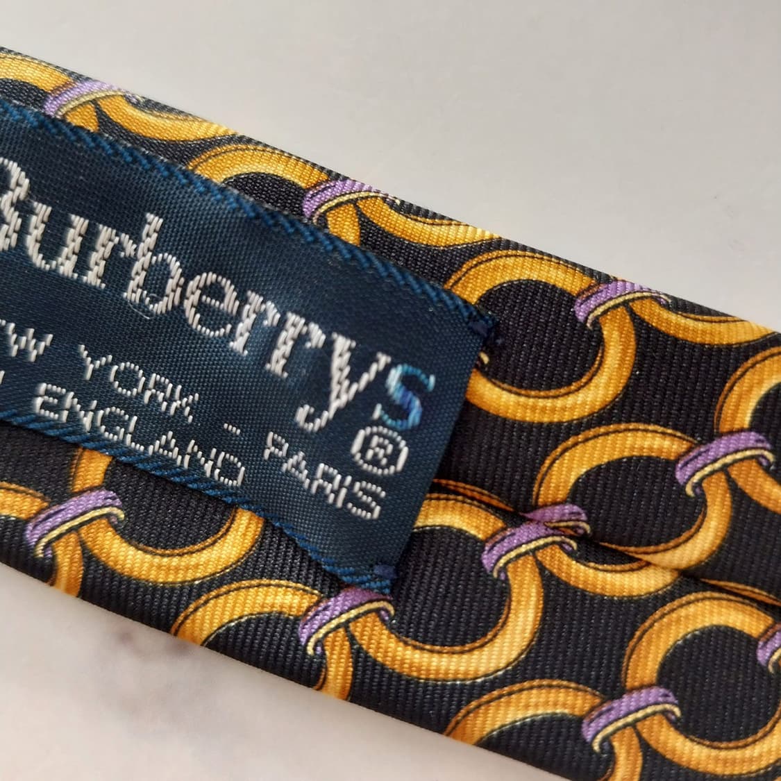 버버리 실크 골드&블랙 패턴 넥타이 9.7cm A+등급 K1391
 상품이미지9