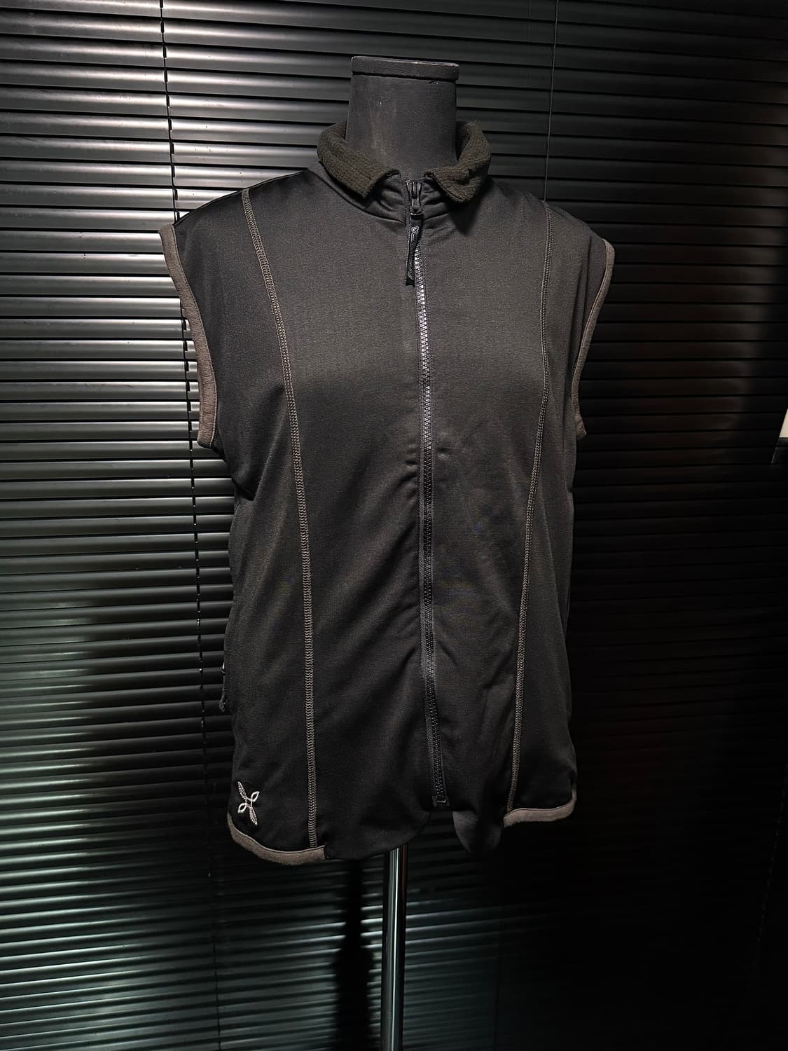 몬츄라 기모 조끼 베스트 집업 등산 자수 고프코어 S 90 하이넥 카라 상품이미지1