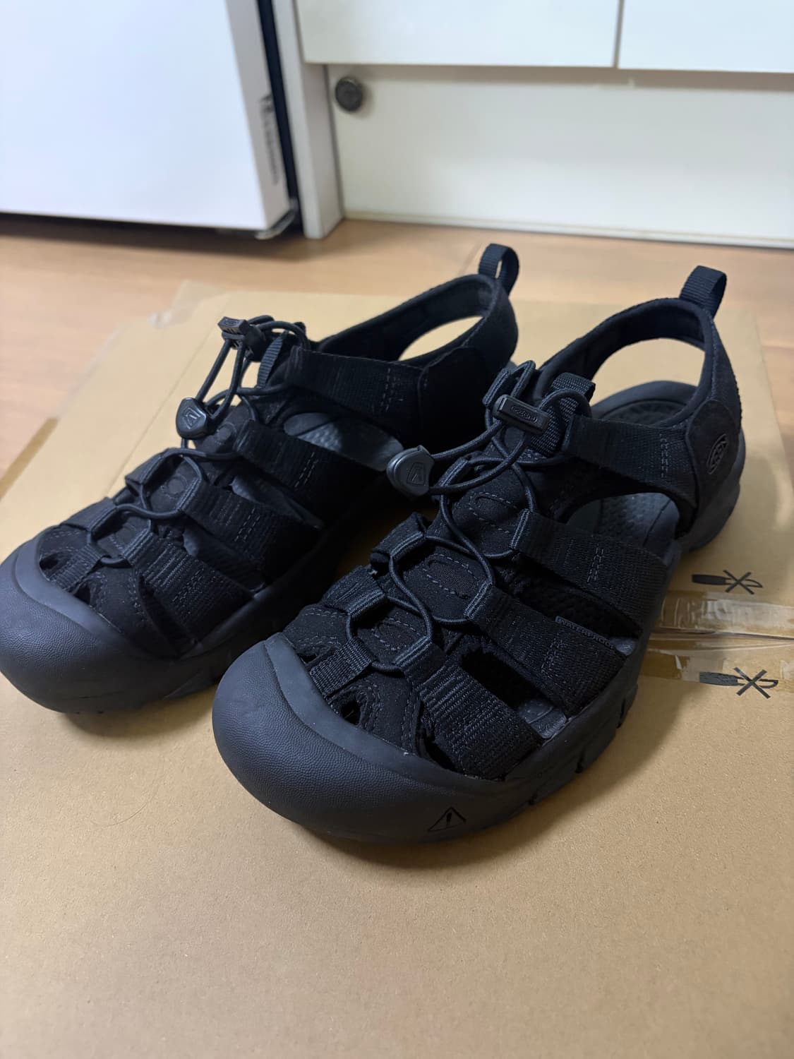 킨 뉴포트h2 270사이즈  상품이미지1