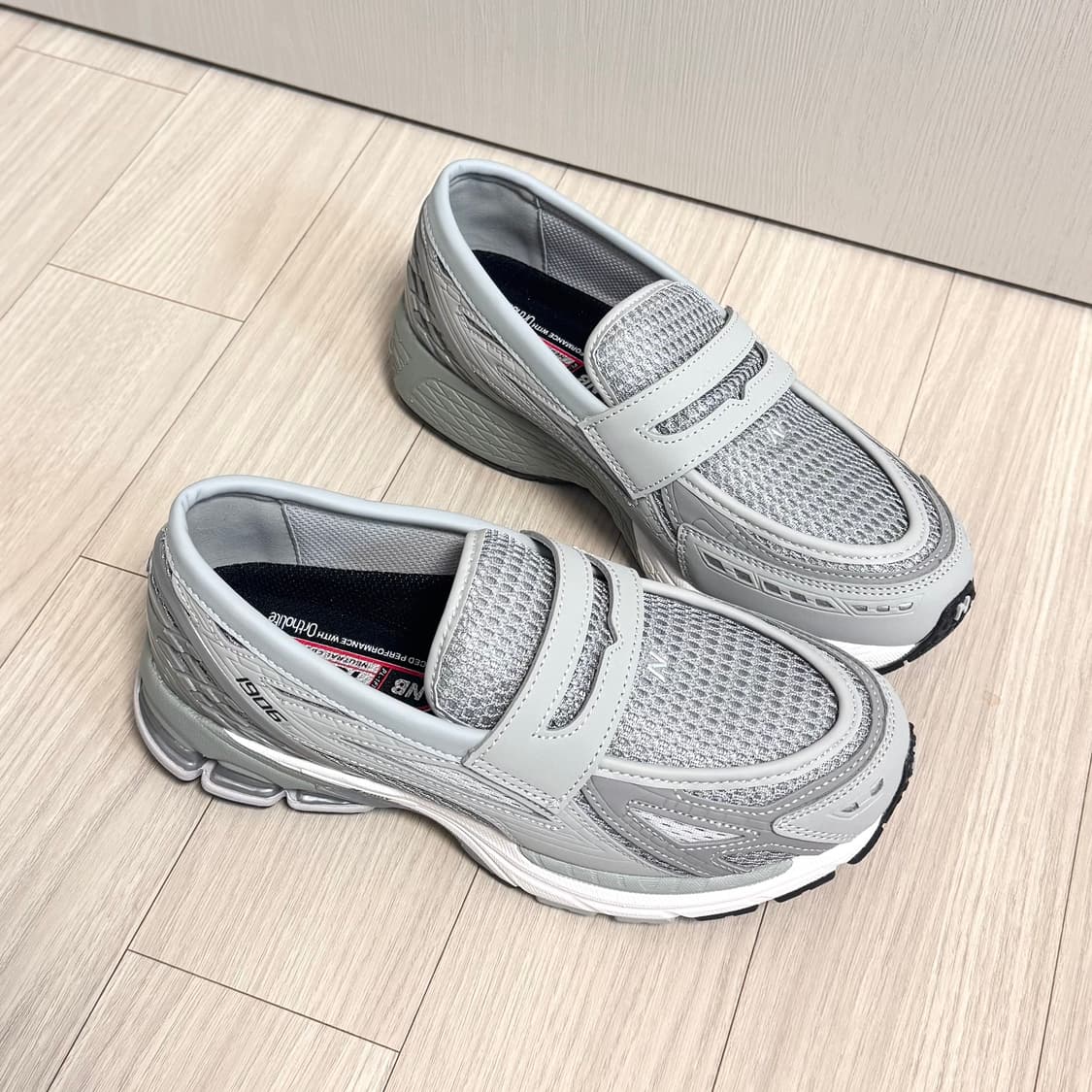 (240) 뉴발란스 1906 로퍼 그레이 실버 상품이미지1