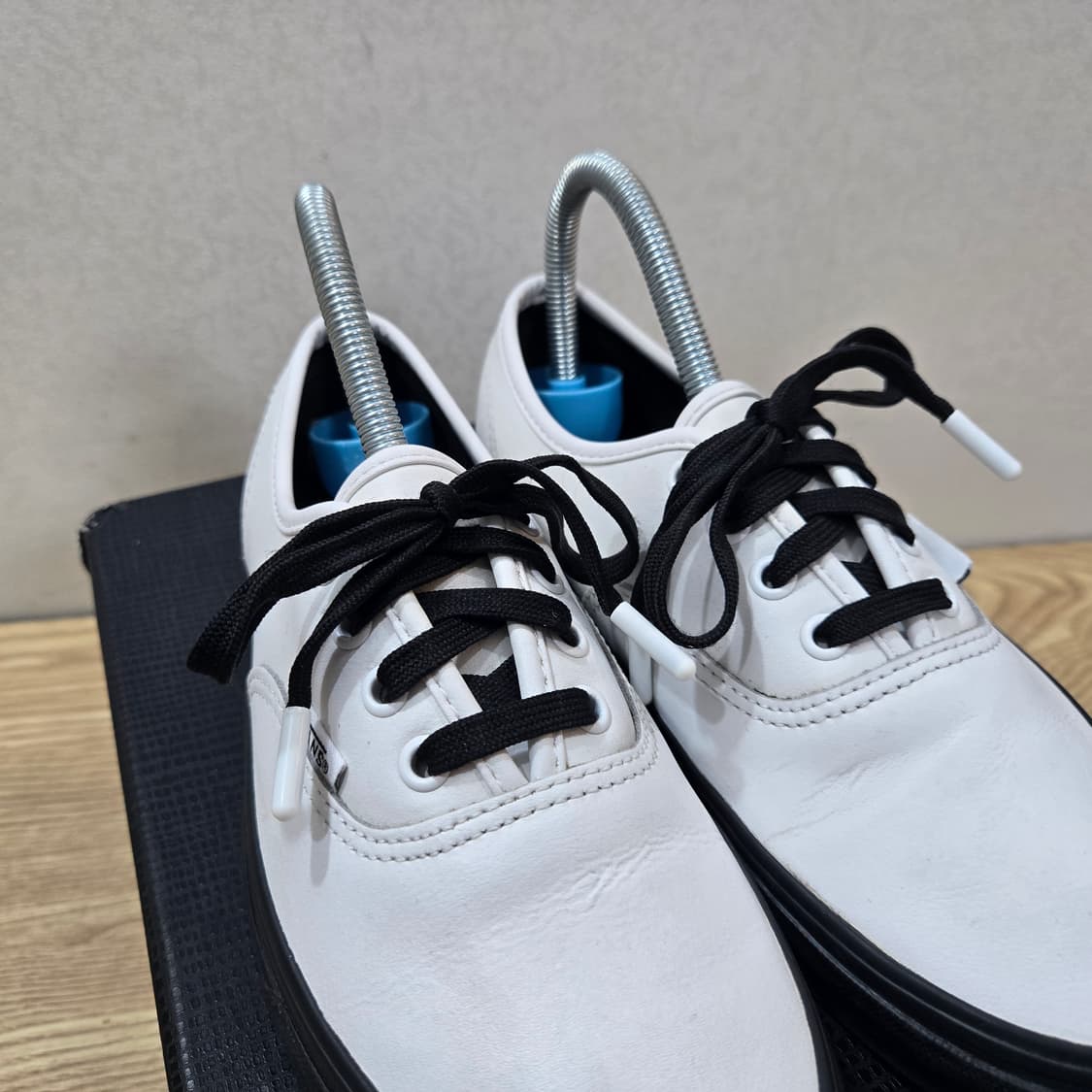 235 반스 어센틱 검솔 화이트 블랙 상품이미지6