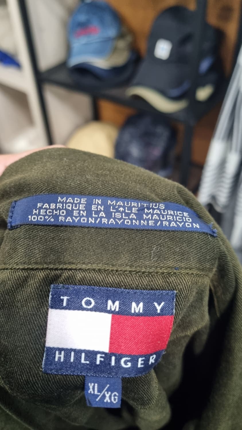 00's 타미 힐피거 카키색 로고 over fit 셔츠 110~115  상품이미지3