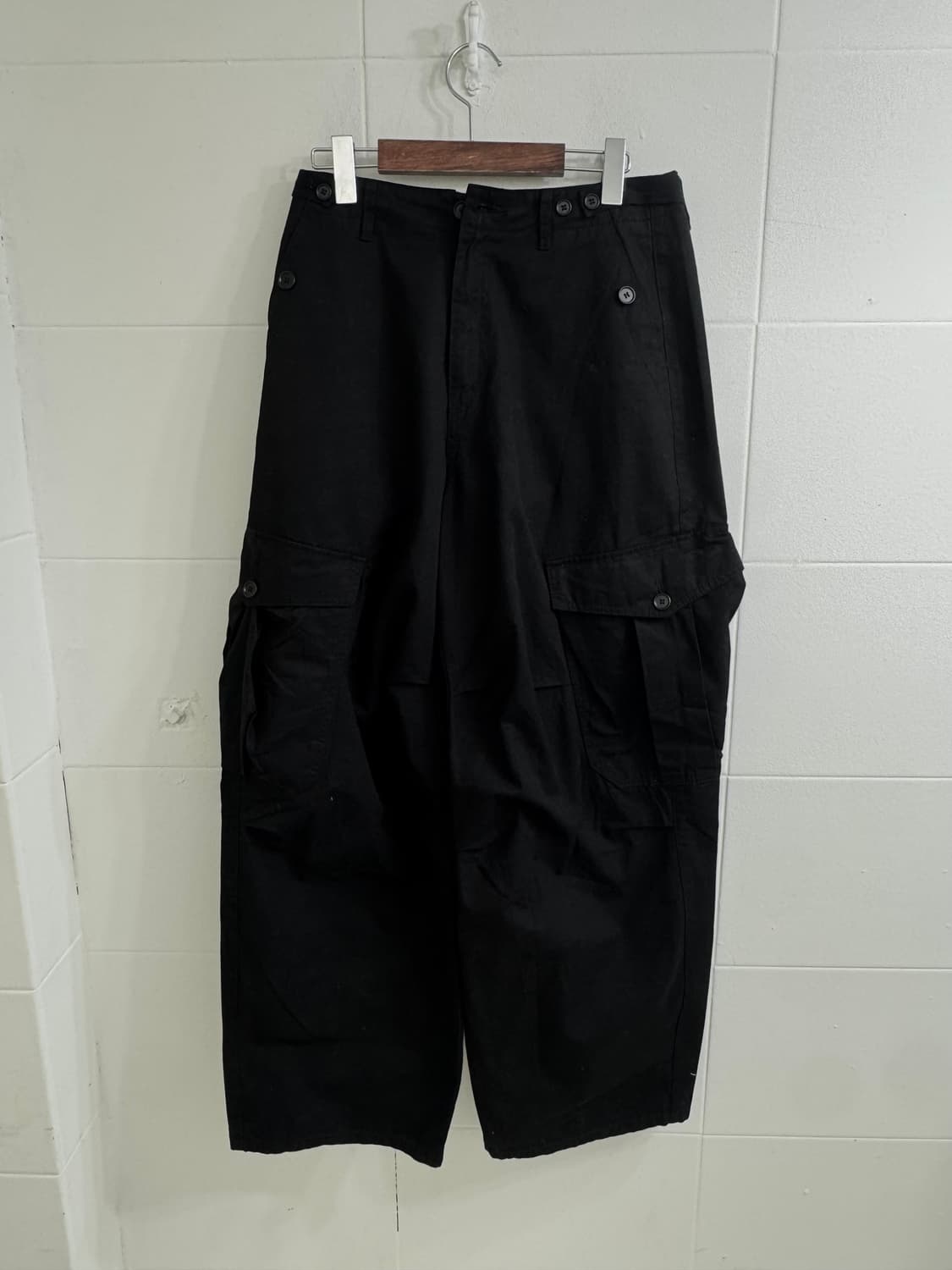 딥 블랙 빈티지 멀티포켓 와이드 카고 팬츠 상품이미지3