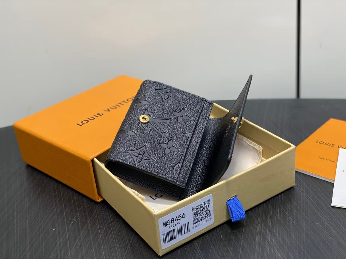 루이비통 비즈니스 카드 홀더 모노그램 엠보스 레더 블랙 상품이미지4