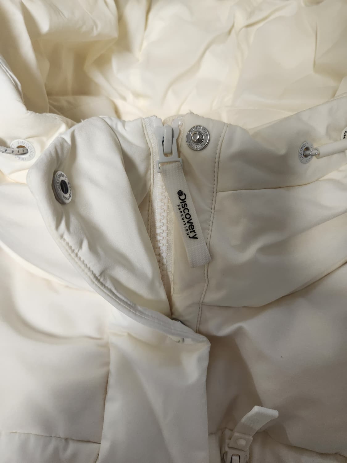 새상품급)디스커버리 반슬리 다운 롱패딩 DWDJ8F026  사이즈90 상품이미지5