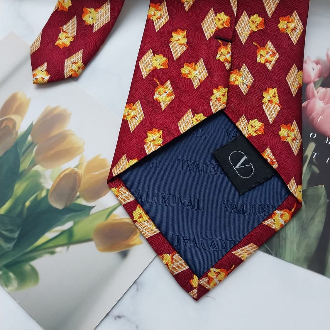 발렌티노 실크 와인 플라워 자카드 넥타이 9.9cm A+등급 K1482
 상품이미지7