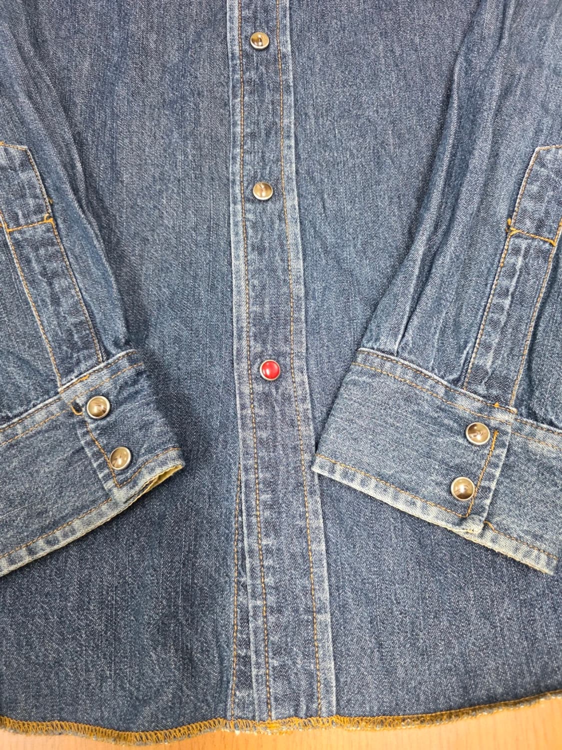 리바이스 어센틱 진웨어 웨스턴 셔츠 상품이미지5