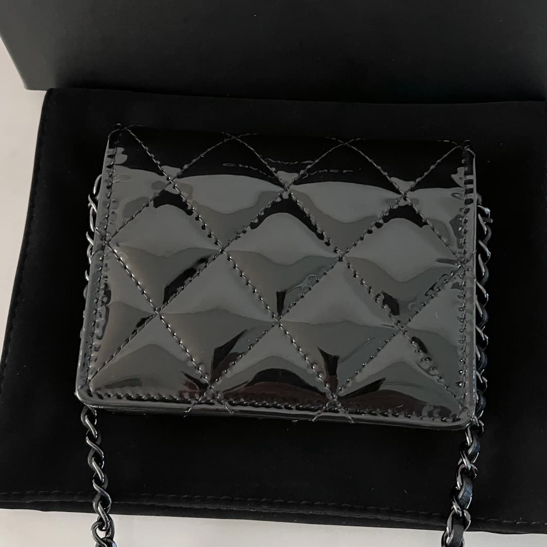 [S급/정품] 샤넬 블랙 페이던트 플랩 아코디언 체인 지갑 가방 woc 상품이미지2